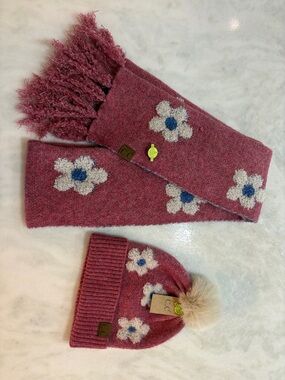 Women’s C.C. Dusty Pink Floral Printed Scarf and Beanie Set
